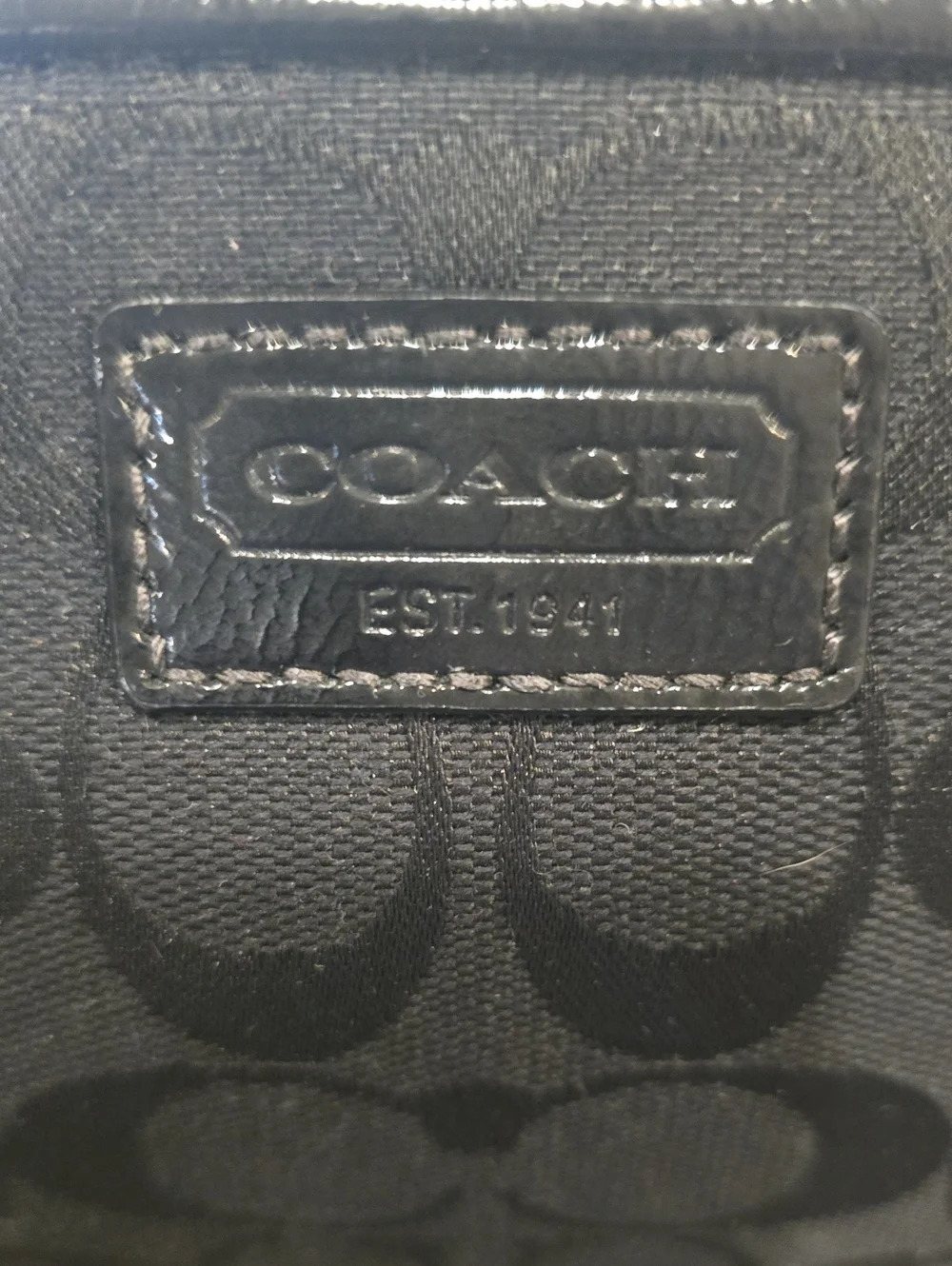 Coach Signature Collection Make-up Bag - Picture 4 of 7